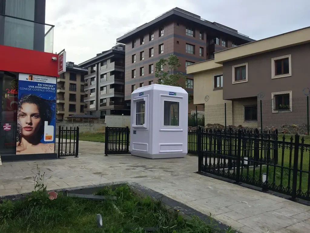 Karmod Hazır Mobo Kabin Sokaklarda